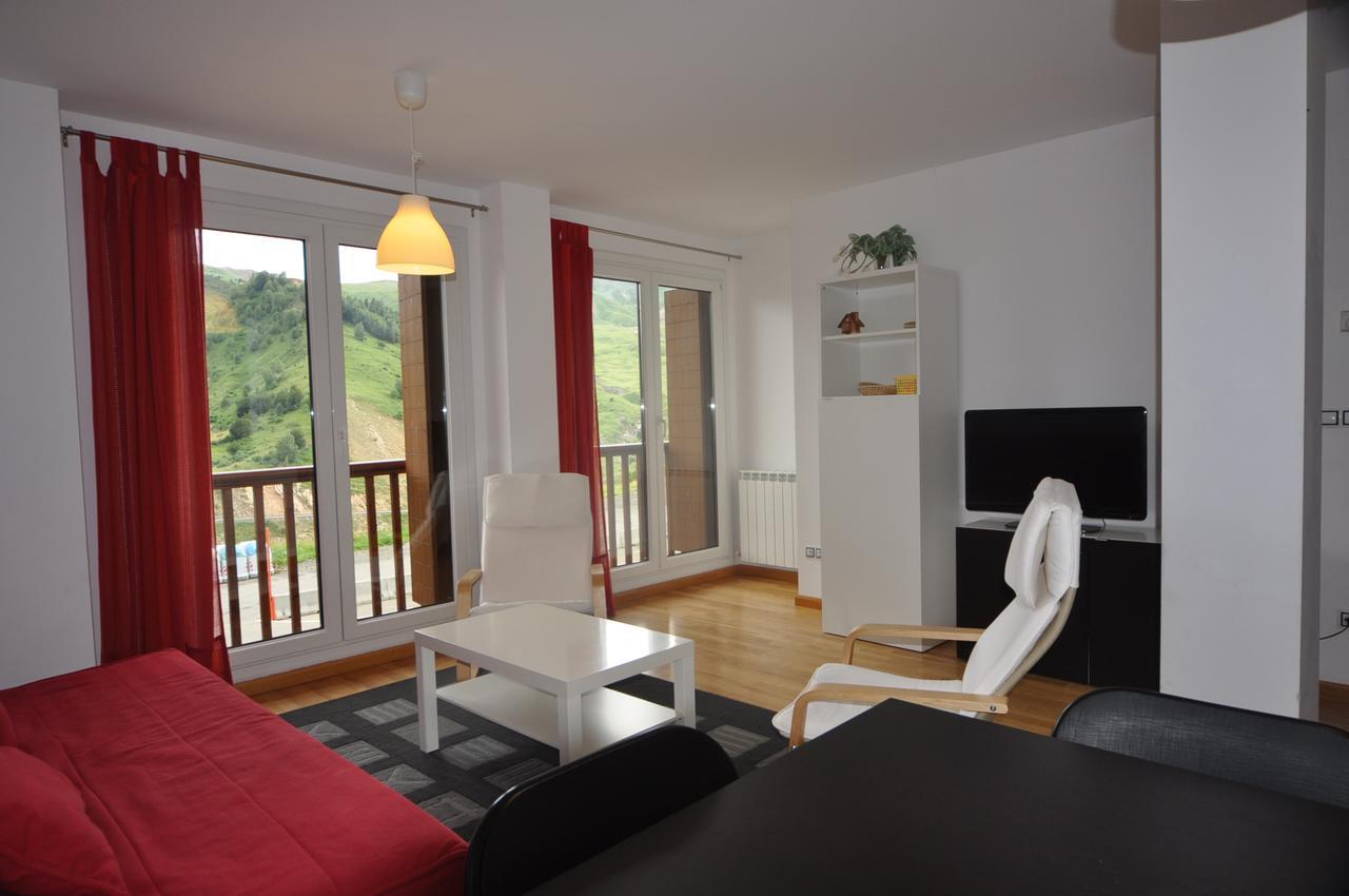 Apartamentos Tirol Formigal Eksteriør bilde
