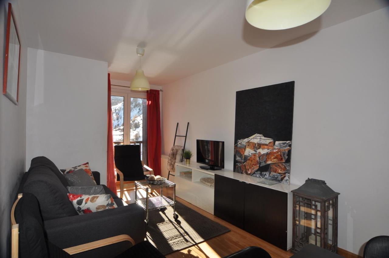 Apartamentos Tirol Formigal Eksteriør bilde